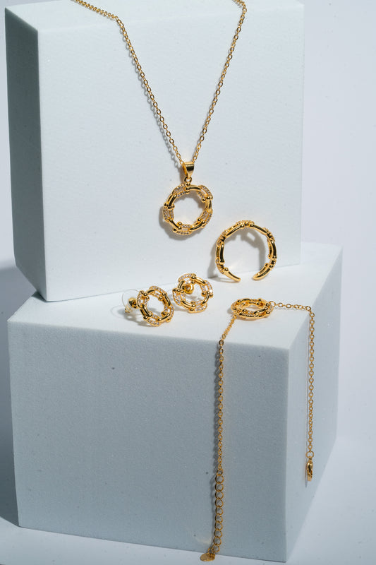 Bamboo Luxe Circle Chain Pendant Set
