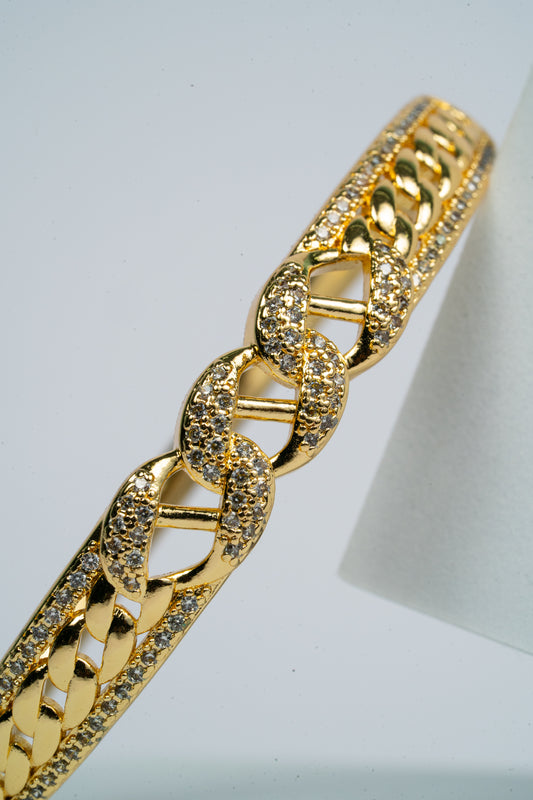 Golden Link Luxe Bangle