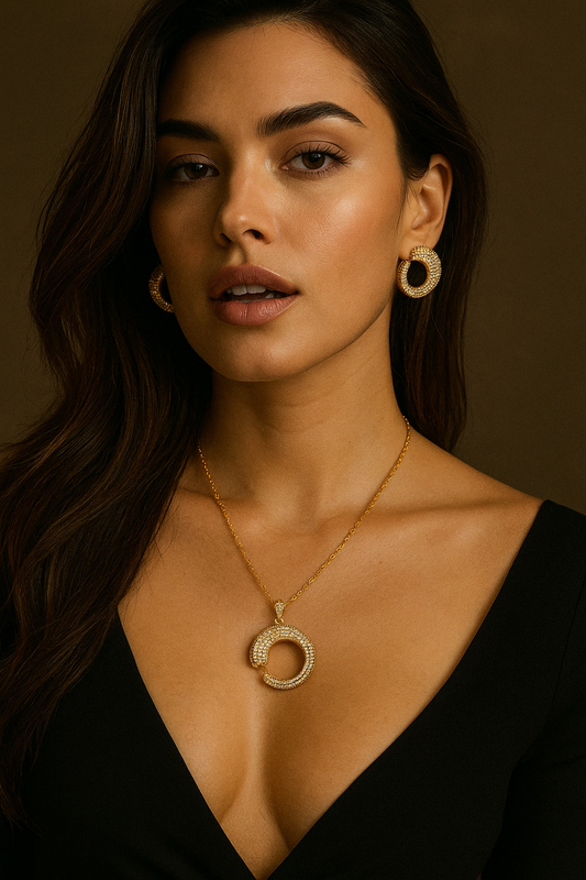 Panther Luxe Spark Chain Pendant Set