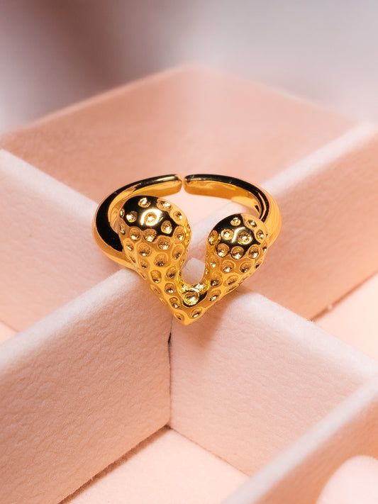 Dot Textured Heart Ring