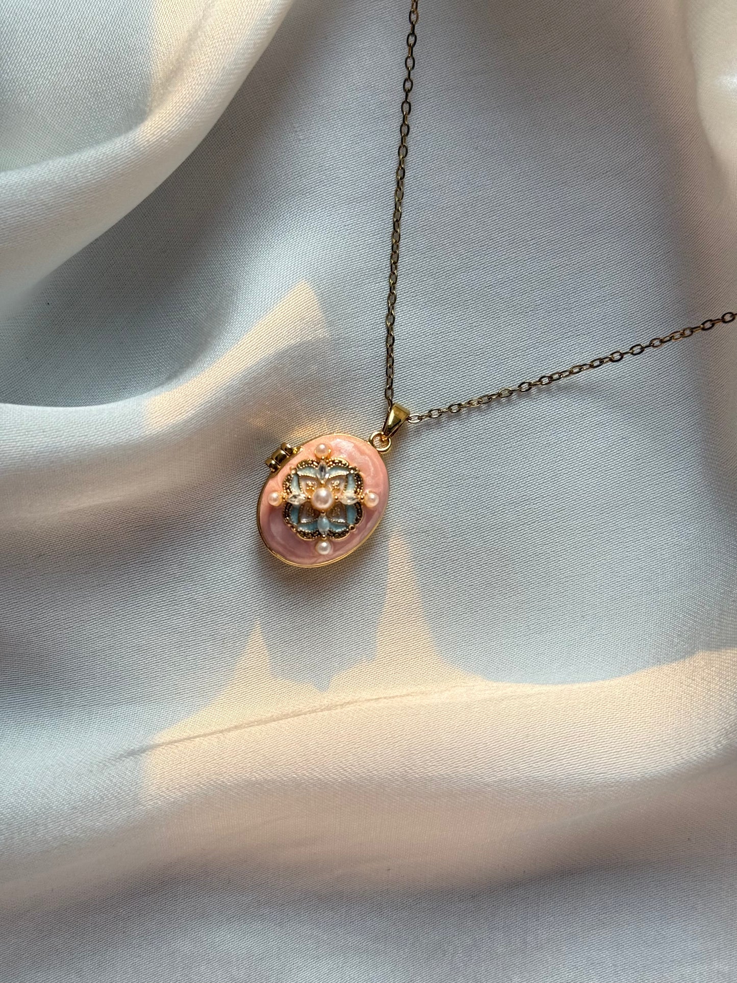 Rose Quartz Oval Photo Locket