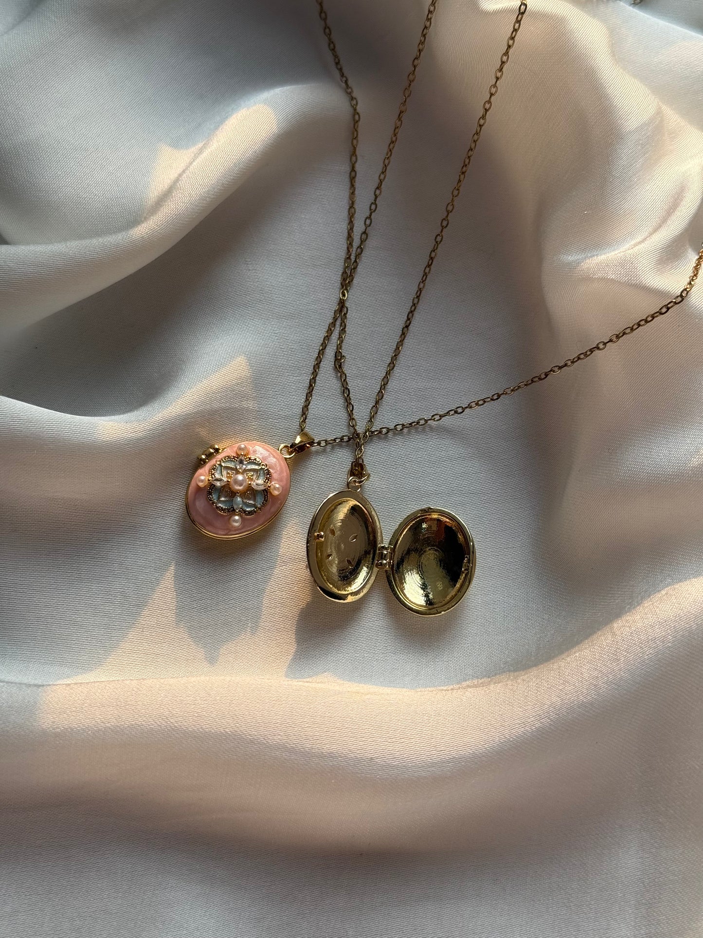 Rose Quartz Oval Photo Locket