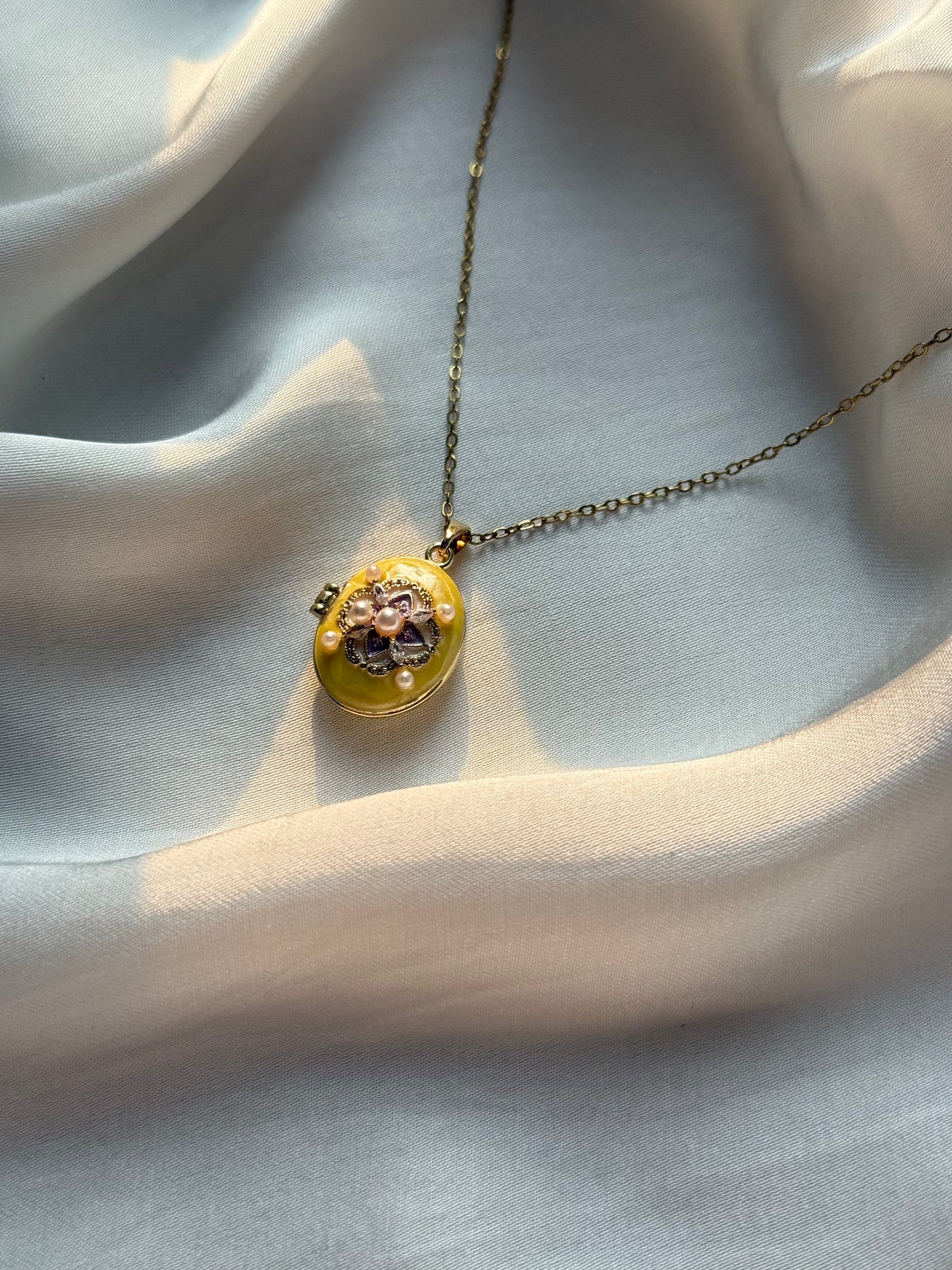 Golden Lemon Oval Photo Locket