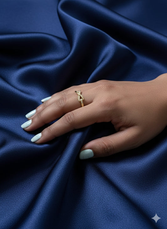 Pavé Friendship Knot Ring