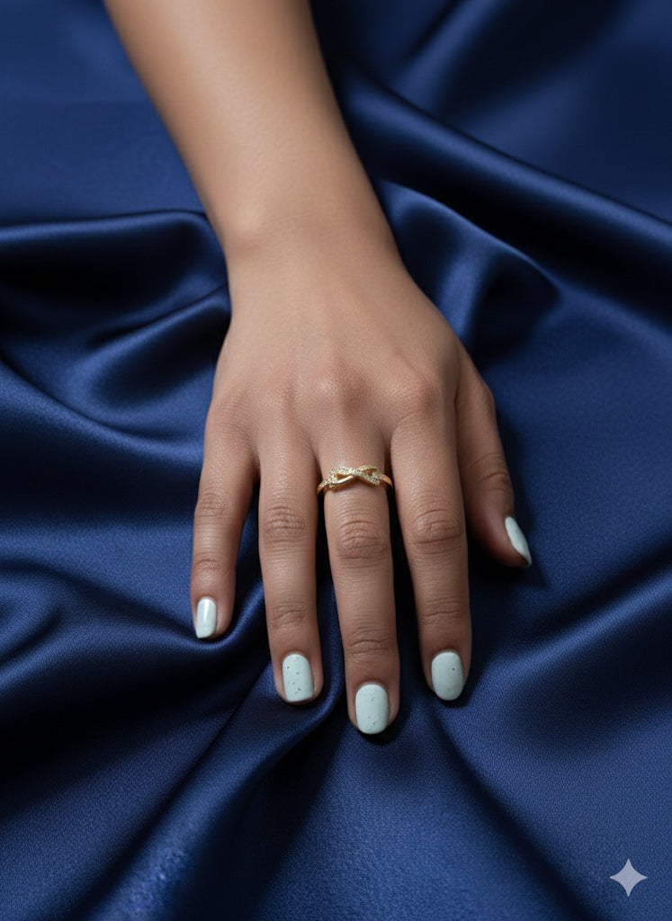 Pavé Friendship Knot Ring