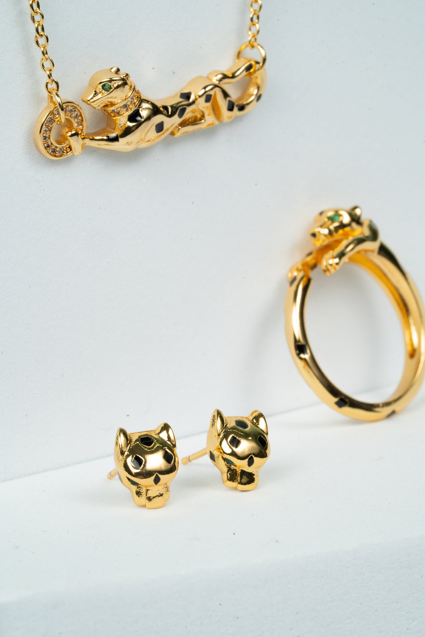 Fierce Feline Gold Chain Pendant Set
