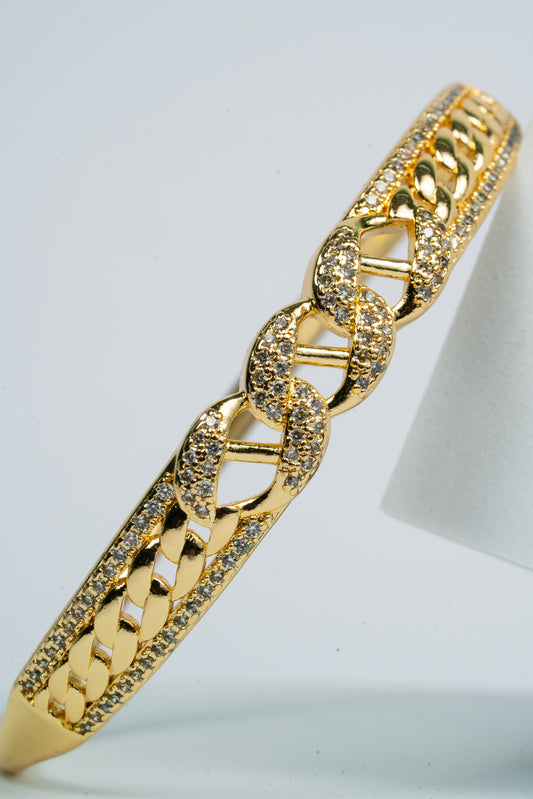 Golden Link Luxe Bangle