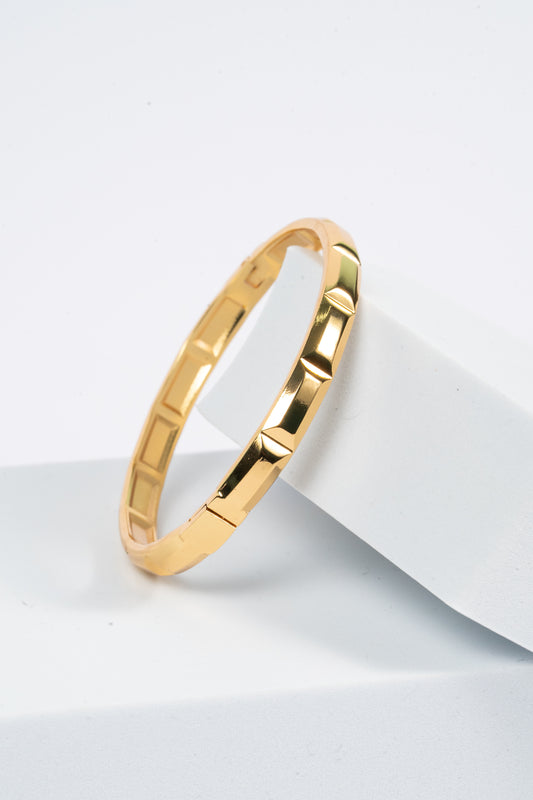 Vertex Luxe Bangle