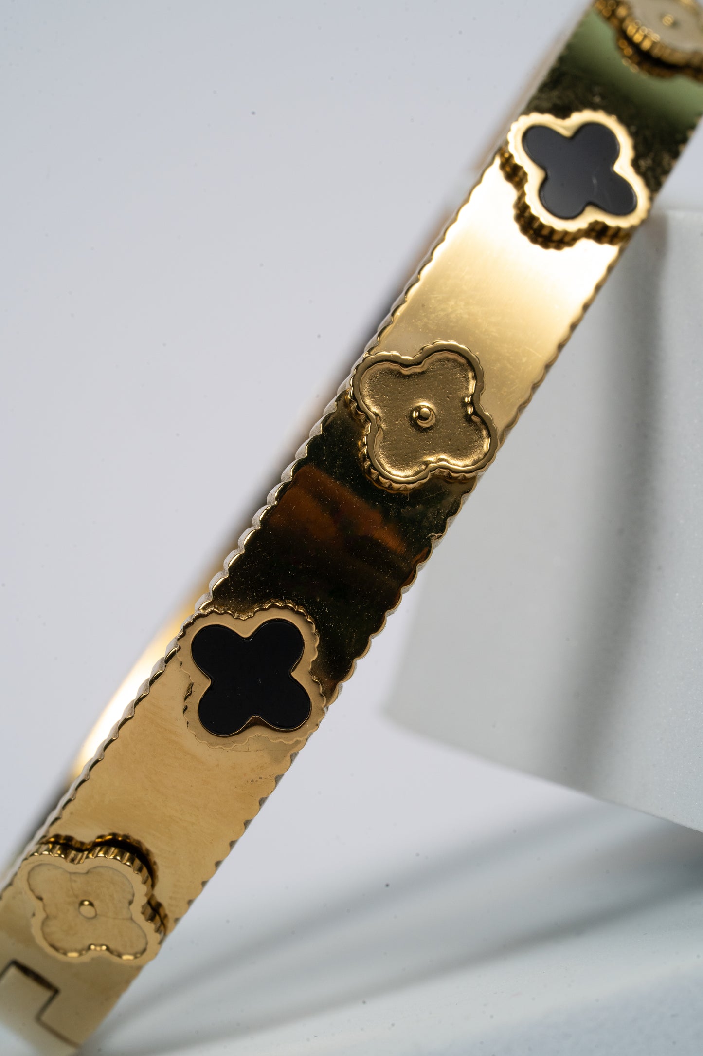 Aurora Clover Luxe Bangle